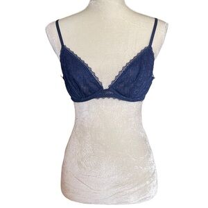 Victoria’s Secret Blue Lace Unlined Underwire Bra Size M Sexy